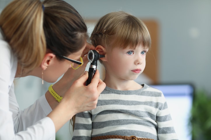 What are Ear Infection Symptoms in Kids?